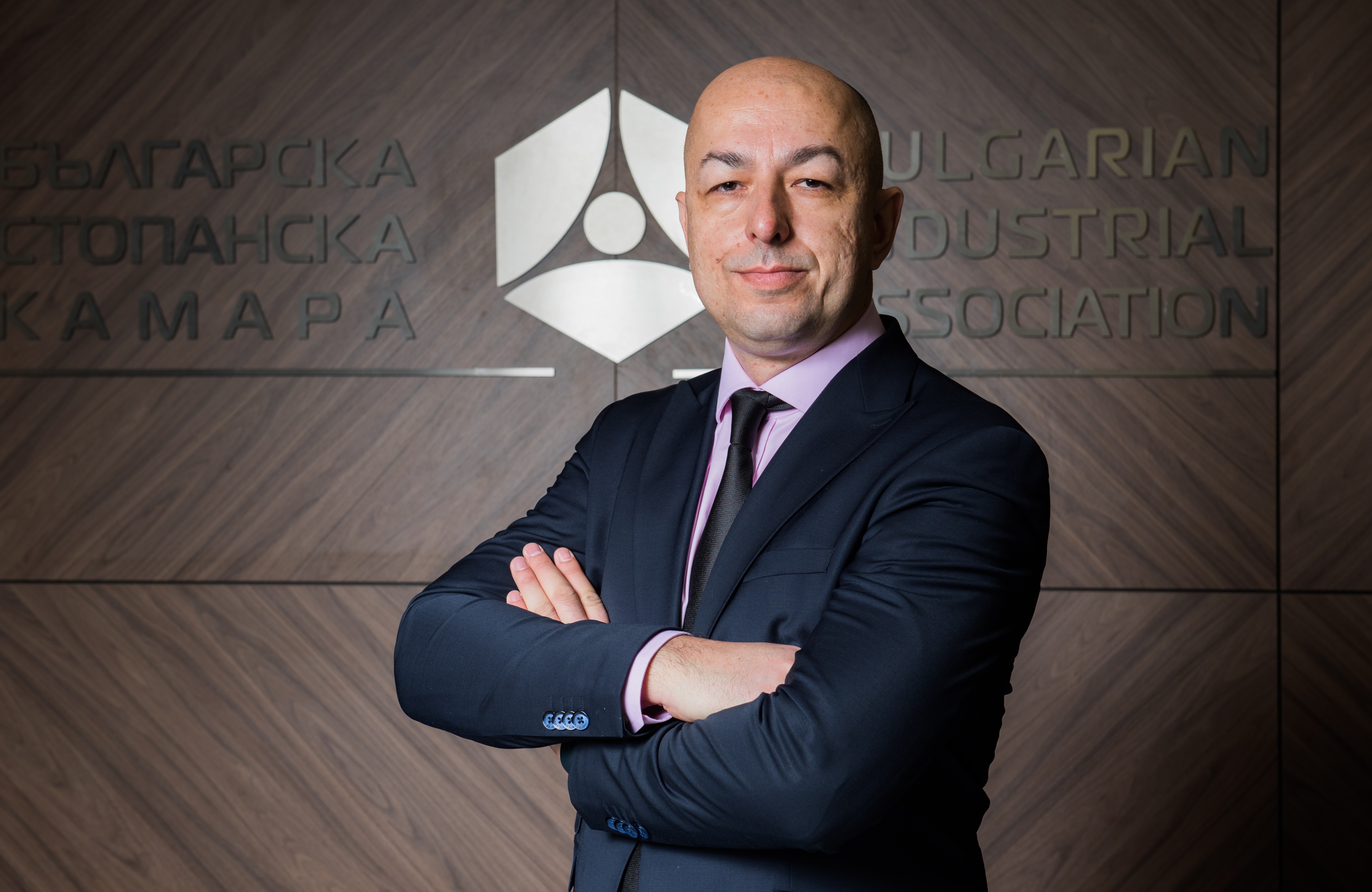 Бизнесът: Инфлационен шок, фалити и безработица, ако нямаме предвидимост на цените на тока и газа